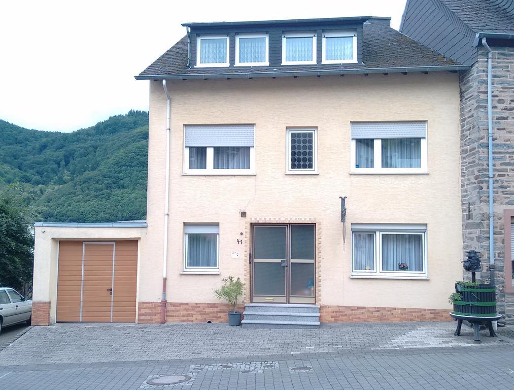 Gaestehaus Kiesgen-Mendgen Commune fusionnée de Commune fusionnée de Bernkastel-Kues Extérieur photo